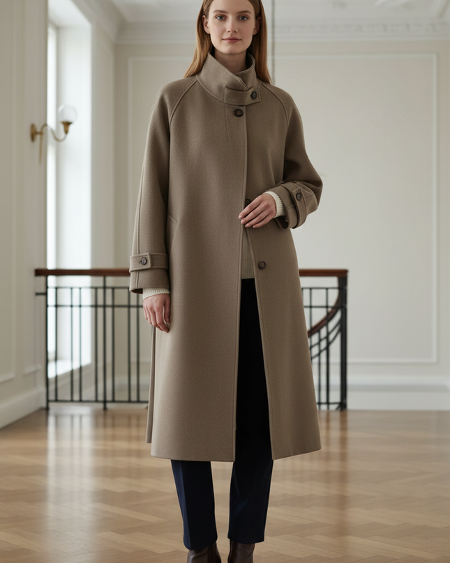 Langer Wollmantel mit Stehkragen aus Wollmischung in Taupe - Ansicht 1
