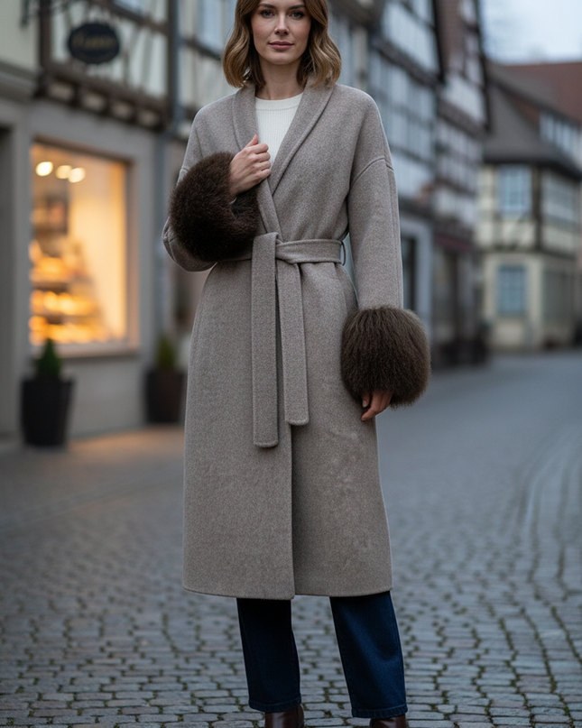 wollmantel mit lammfell taupe lang | Winter Damen - Ansicht 1